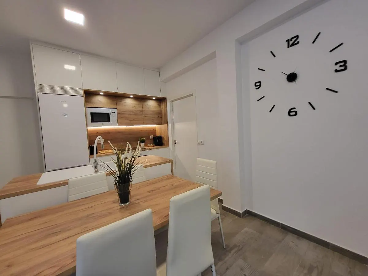 Maria Malaga Breeze Apartment 0*,